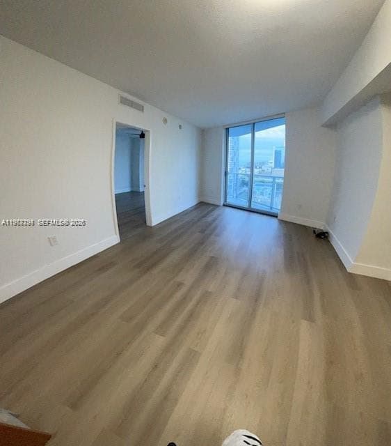 185 SW 7th St # 1605, Miami, FL 33130 photo 5