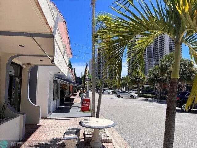 3321 NE 33rd Street, Fort Lauderdale, FL 33308 photo 2