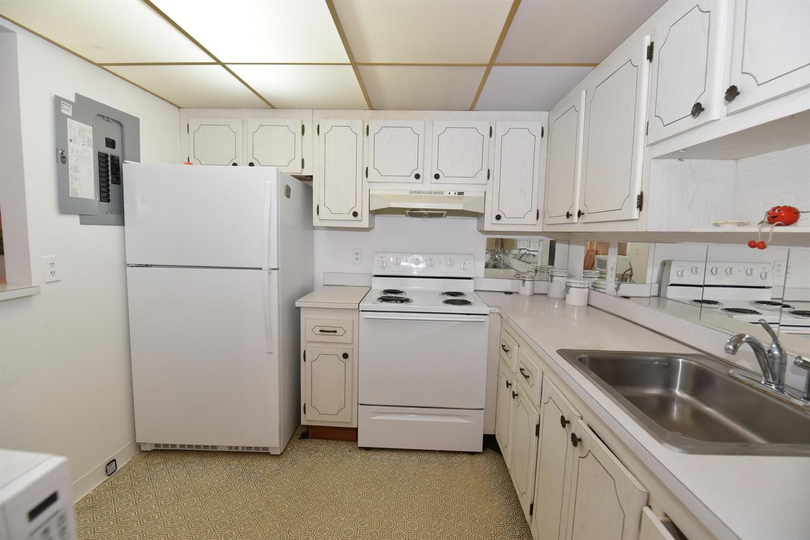 715 Saxony O, Delray Beach, FL 33446 photo 3