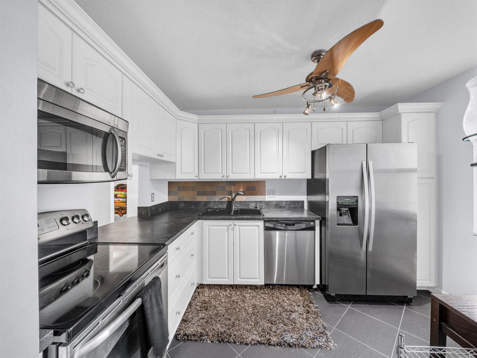 130 Lake Constance Drive, West Palm Beach, FL 33411 photo 5