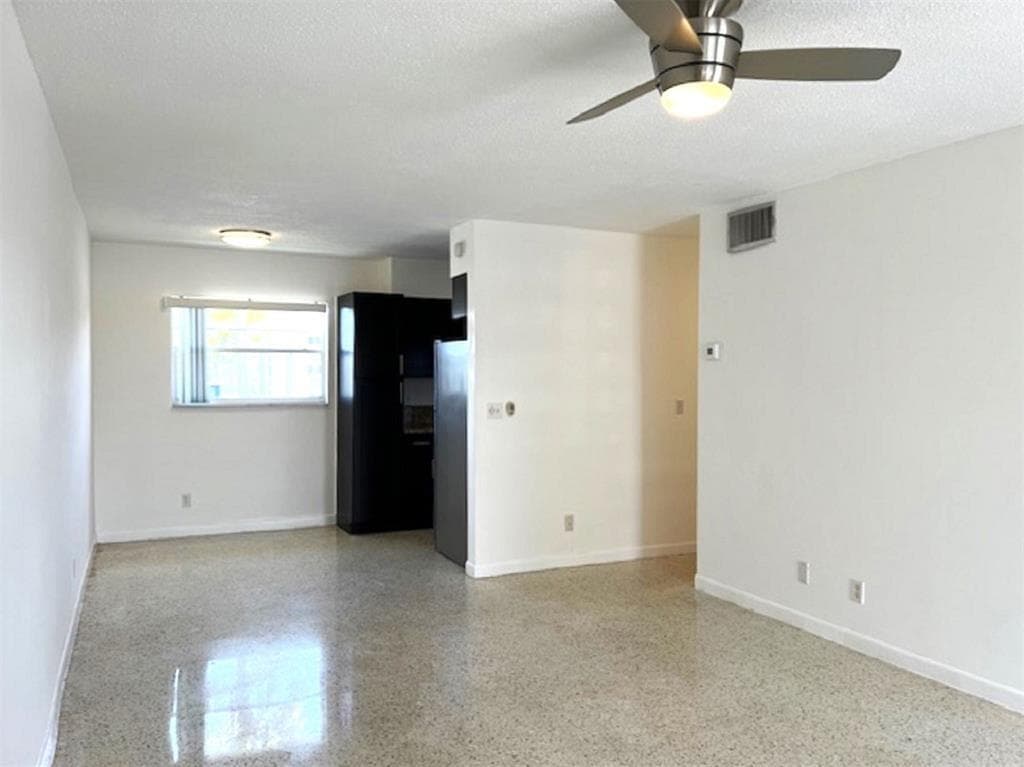 270 NE 40th Street # 26, Oakland Park, FL 33334 photo 2