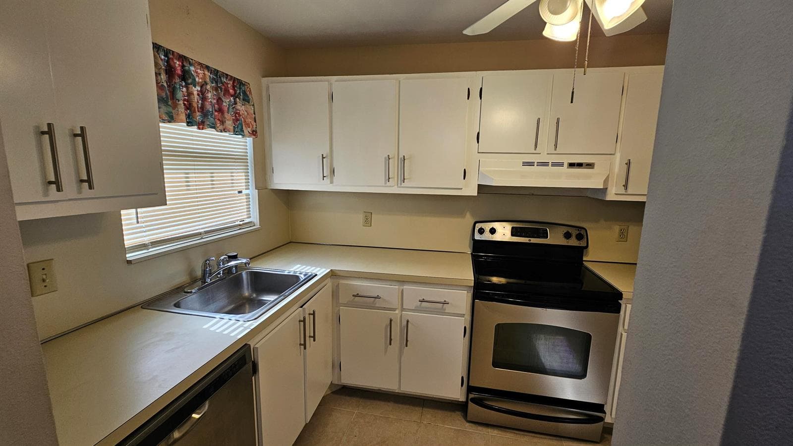 4640 Lucerne Lakes Boulevard W # 303, Lake Worth, FL 33467 photo 2