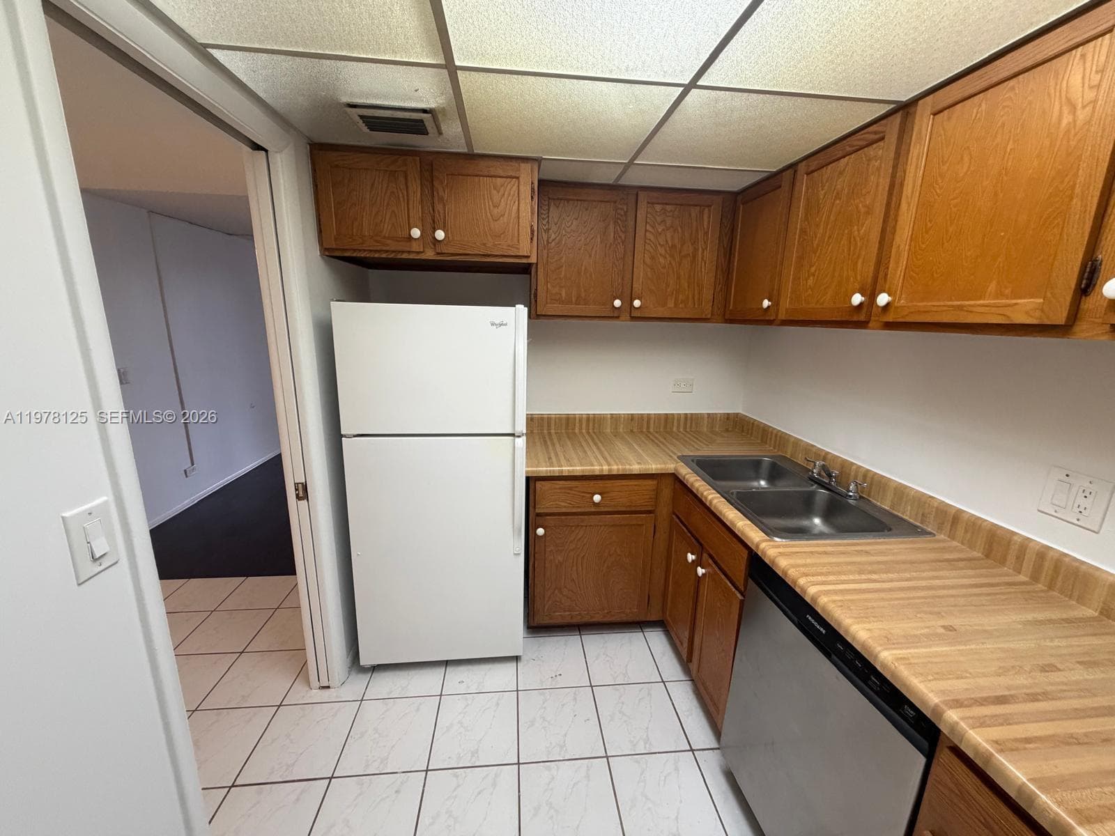 3720 Inverrary Dr # 2K, Lauderhill, FL 33319 photo 2