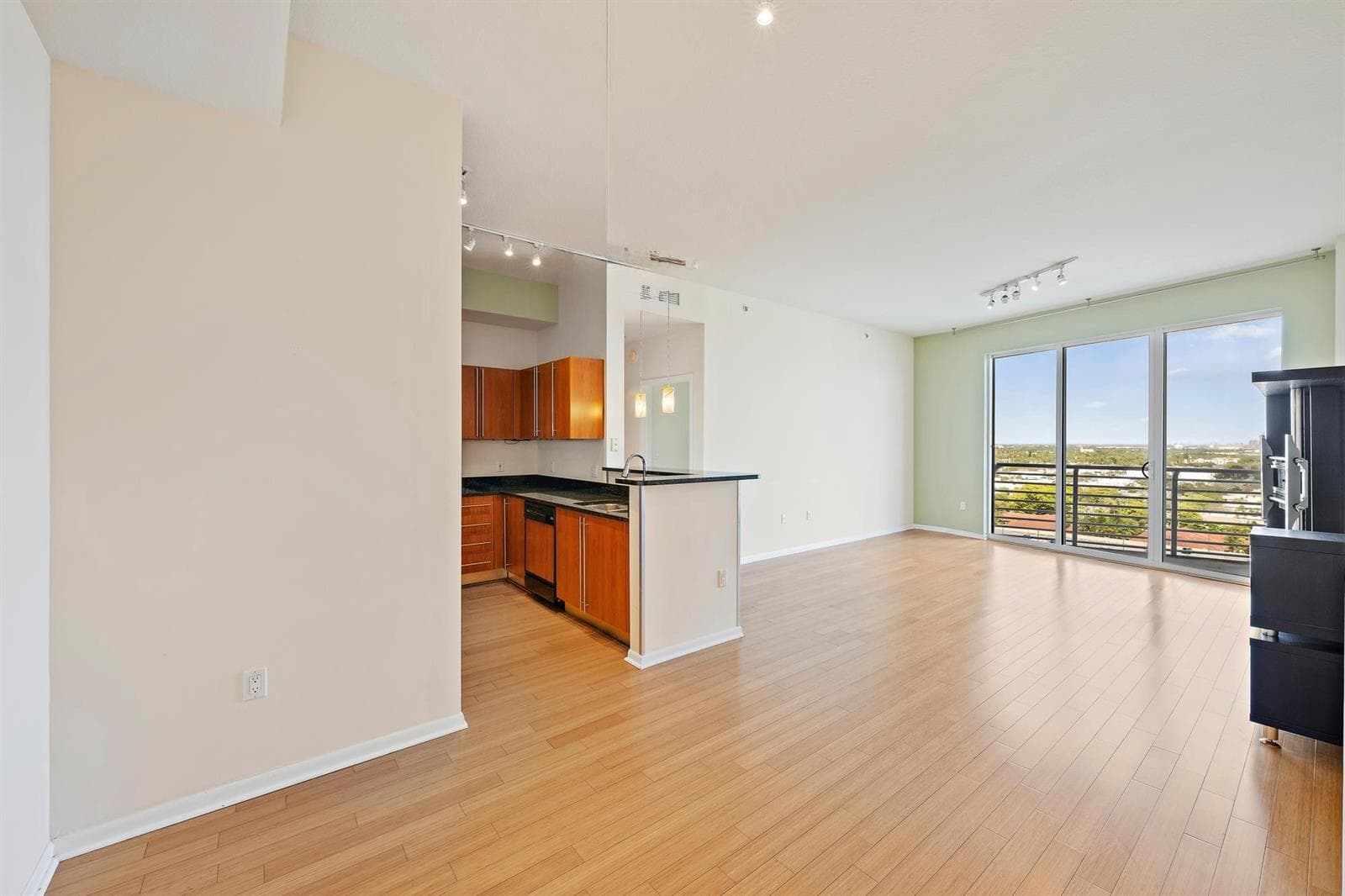 1551 N Flagler Drive # Ph L7, West Palm Beach, FL 33401 photo 3