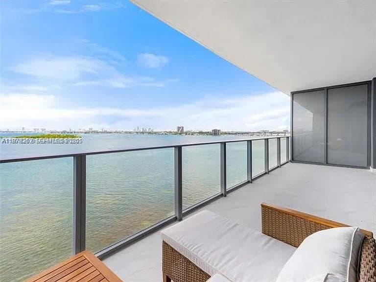 700 NE 24TH ST # 606, Miami, FL 33137 photo 3