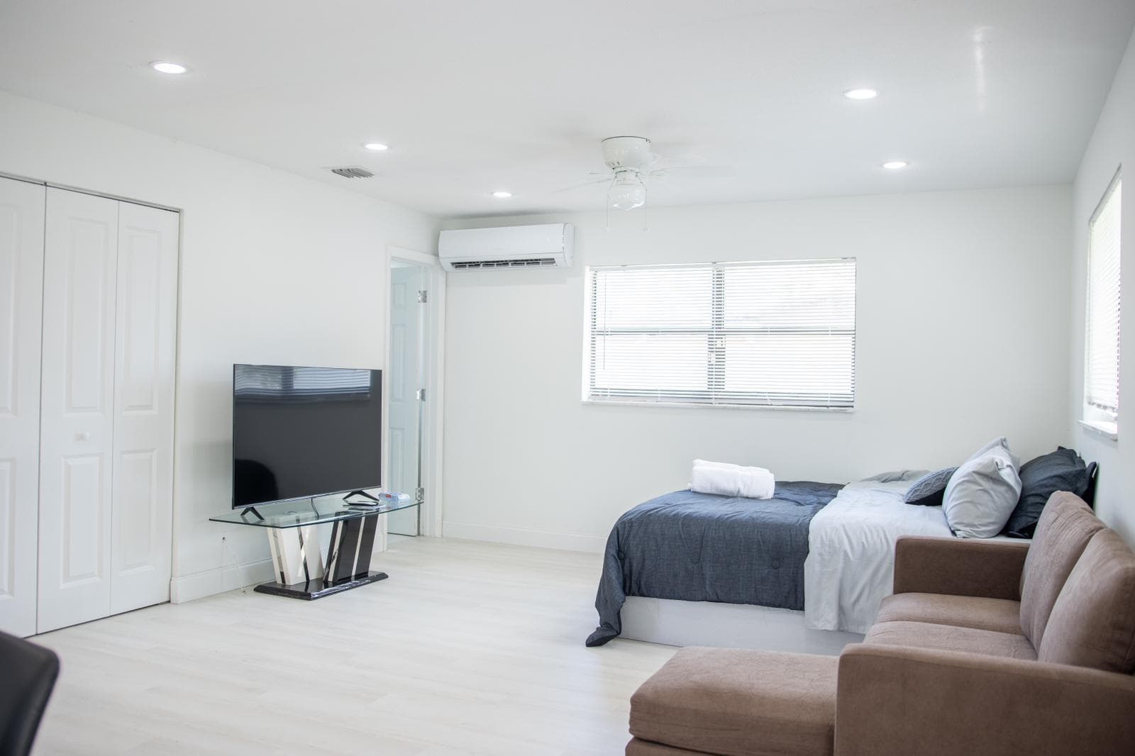 320 NW 4th Avenue # 3, Deerfield Beach, FL 33441 photo 5