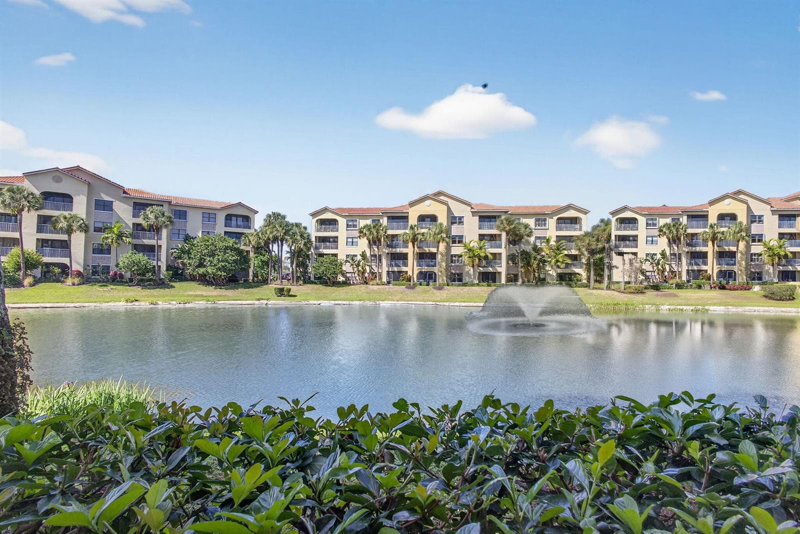 400 Uno Lago Drive # 103, Juno Beach, FL 33408 photo 2