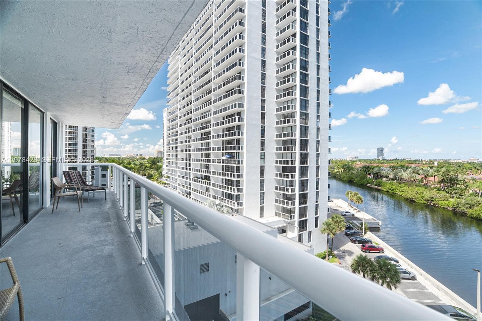 20515 E Country Club Dr # 849, Aventura, FL 33180 photo 4