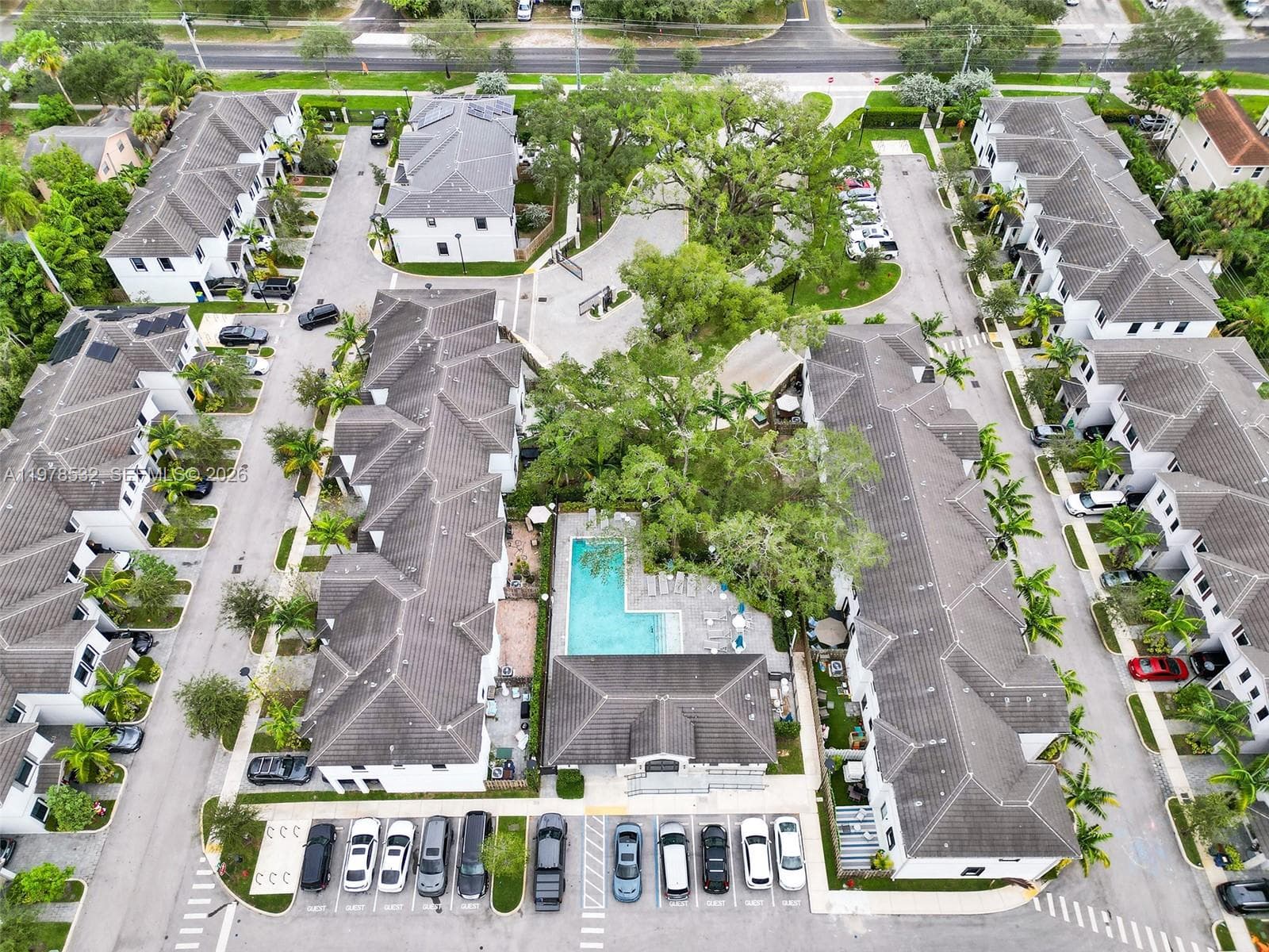 1609 SW 28th St, Fort Lauderdale, FL 33315 photo 2