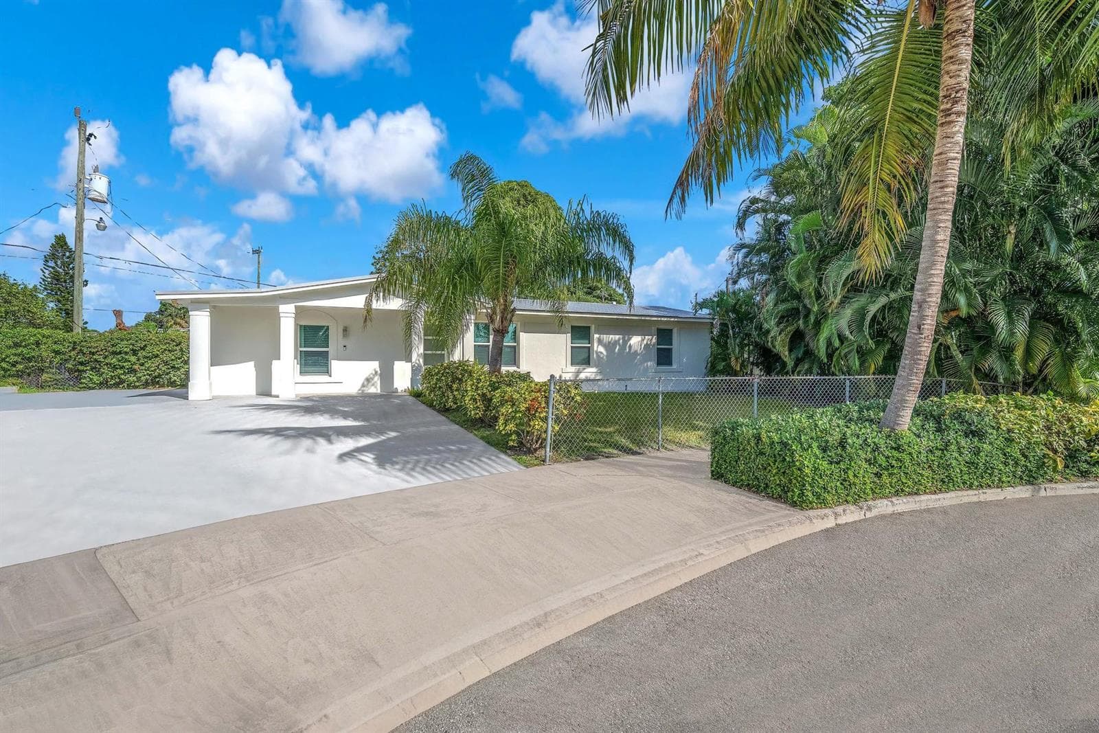 3308 E El Vedado Court, West Palm Beach, FL 33405 photo 2