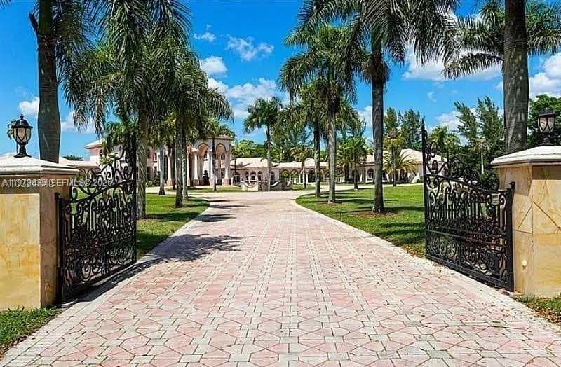 21579 Cartagena Dr, Boca Raton, FL 33428 photo 4