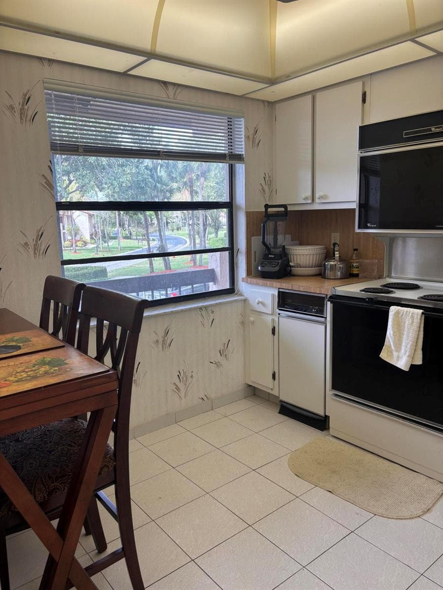 9268 Vista Del Lago # 26b, Boca Raton, FL 33428 photo 3