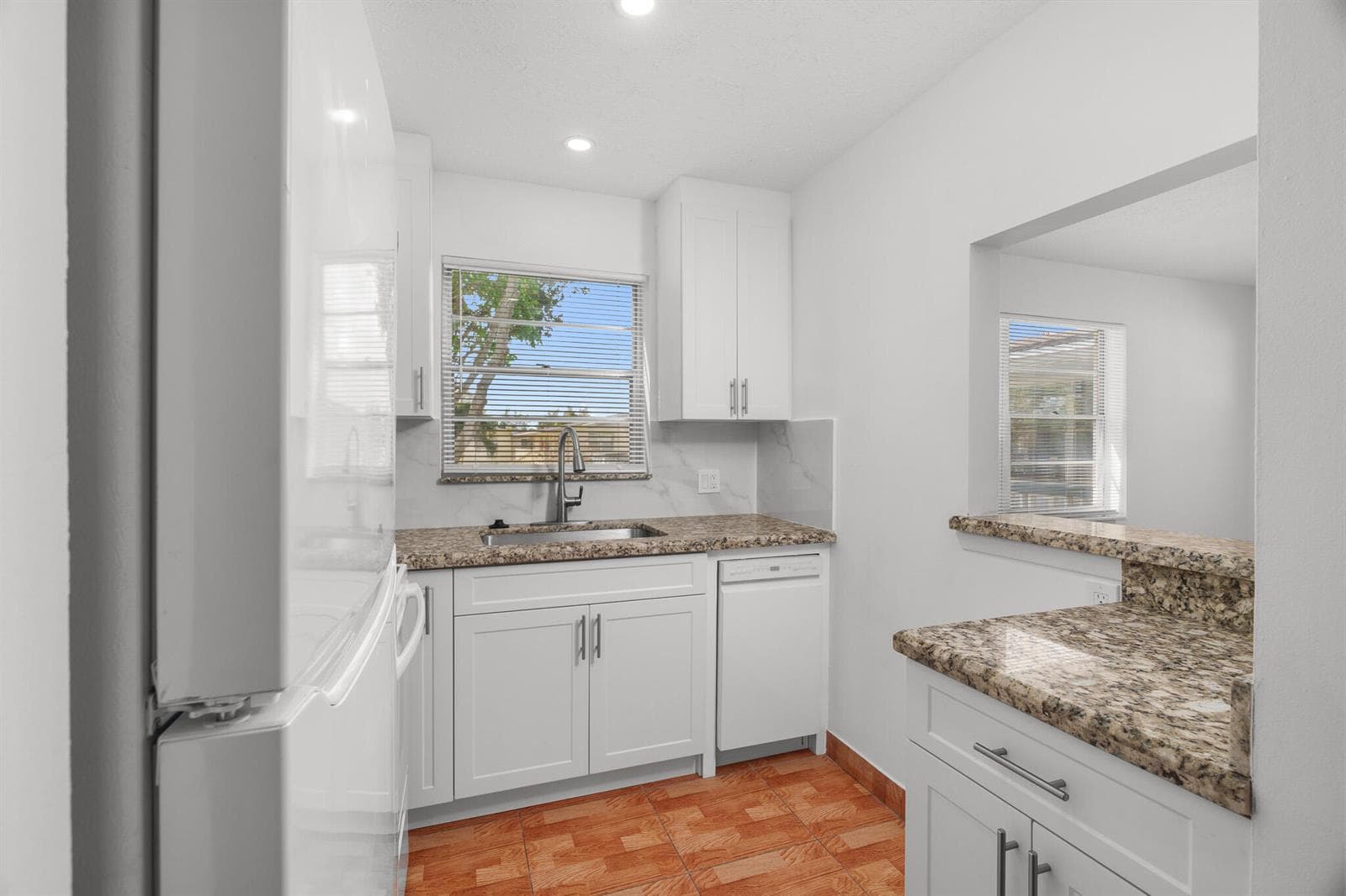 346 Windsor O, West Palm Beach, FL 33417 photo 5
