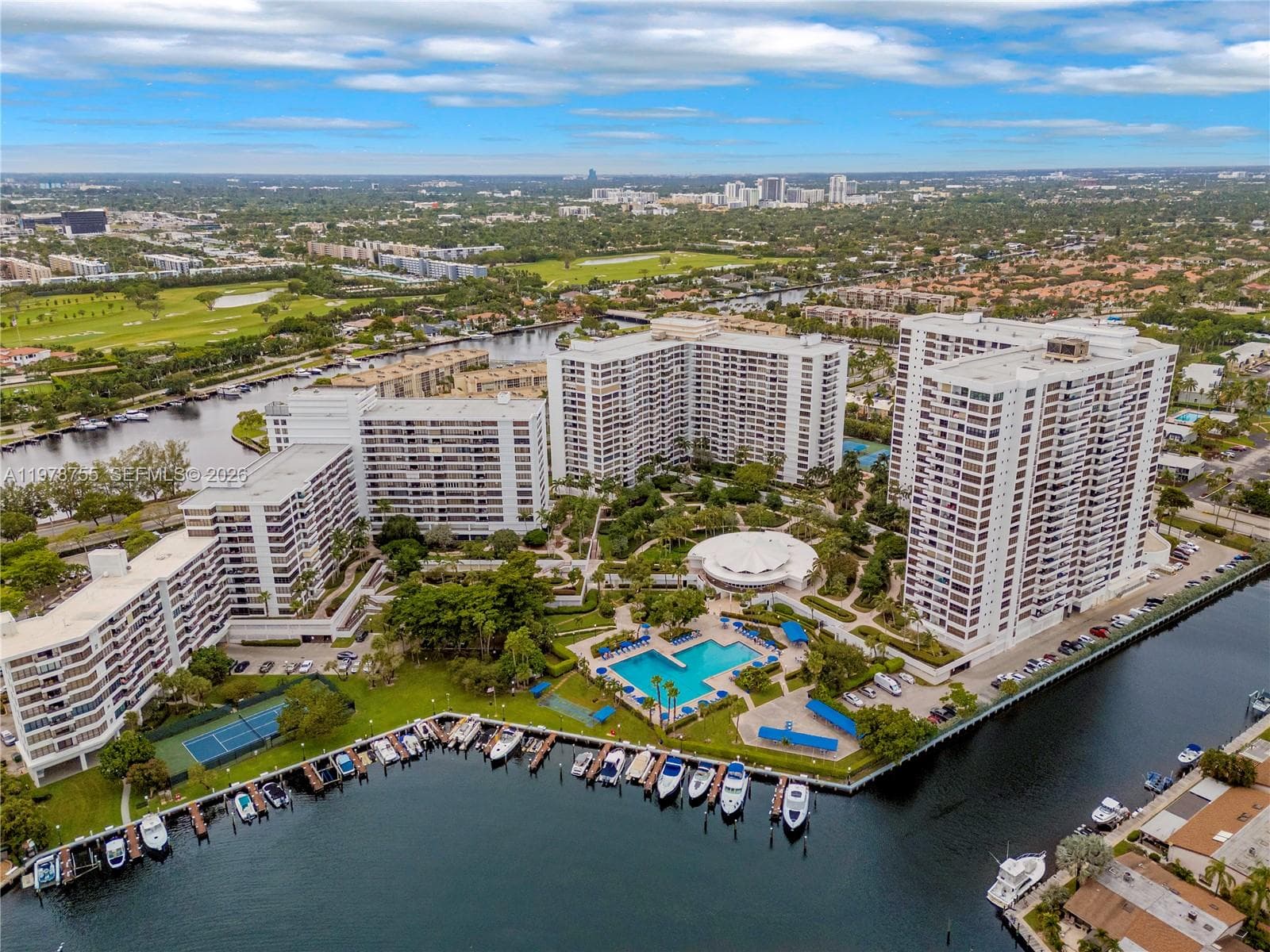 600 Three Islands Blvd # 612, Hallandale Beach, FL 33009 photo 2