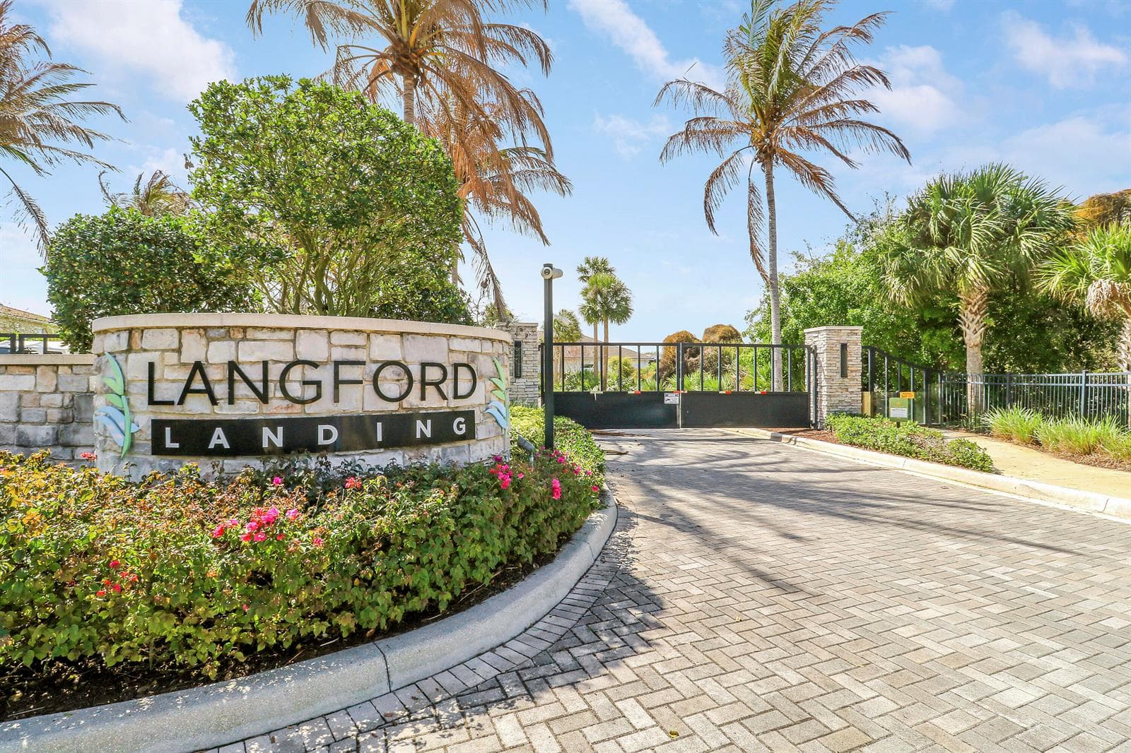 2475 NE Evinrude Circle, Jensen Beach, FL 34957 photo 2