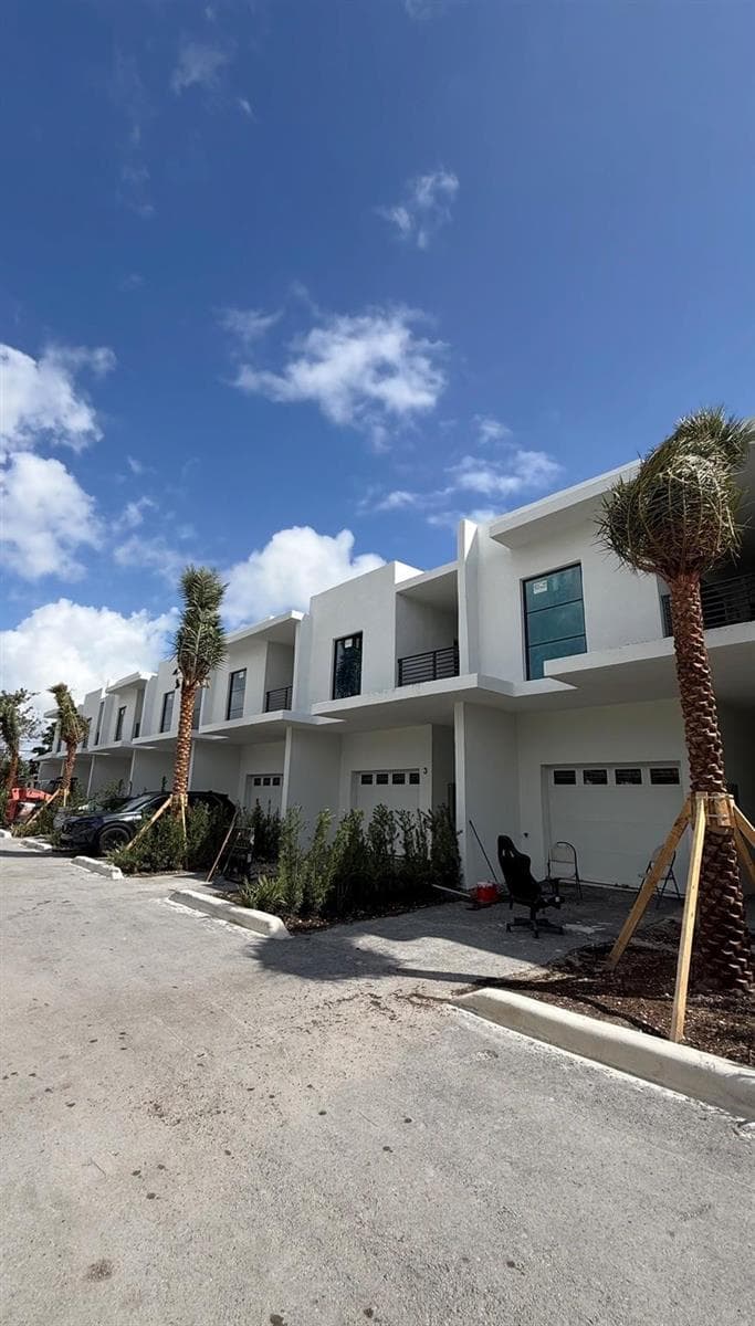 2511 Pierce Street # 2, Hollywood, FL 33020 photo 2