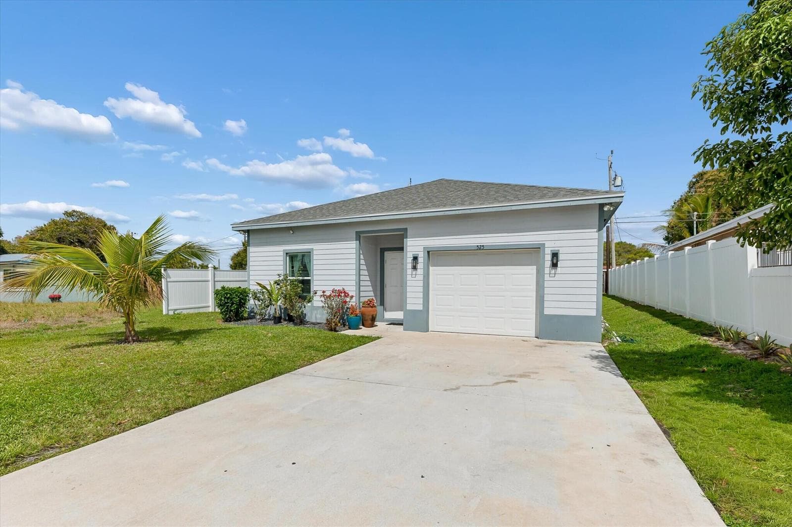 525 NW 12th Avenue, Boynton Beach, FL 33435 photo 2
