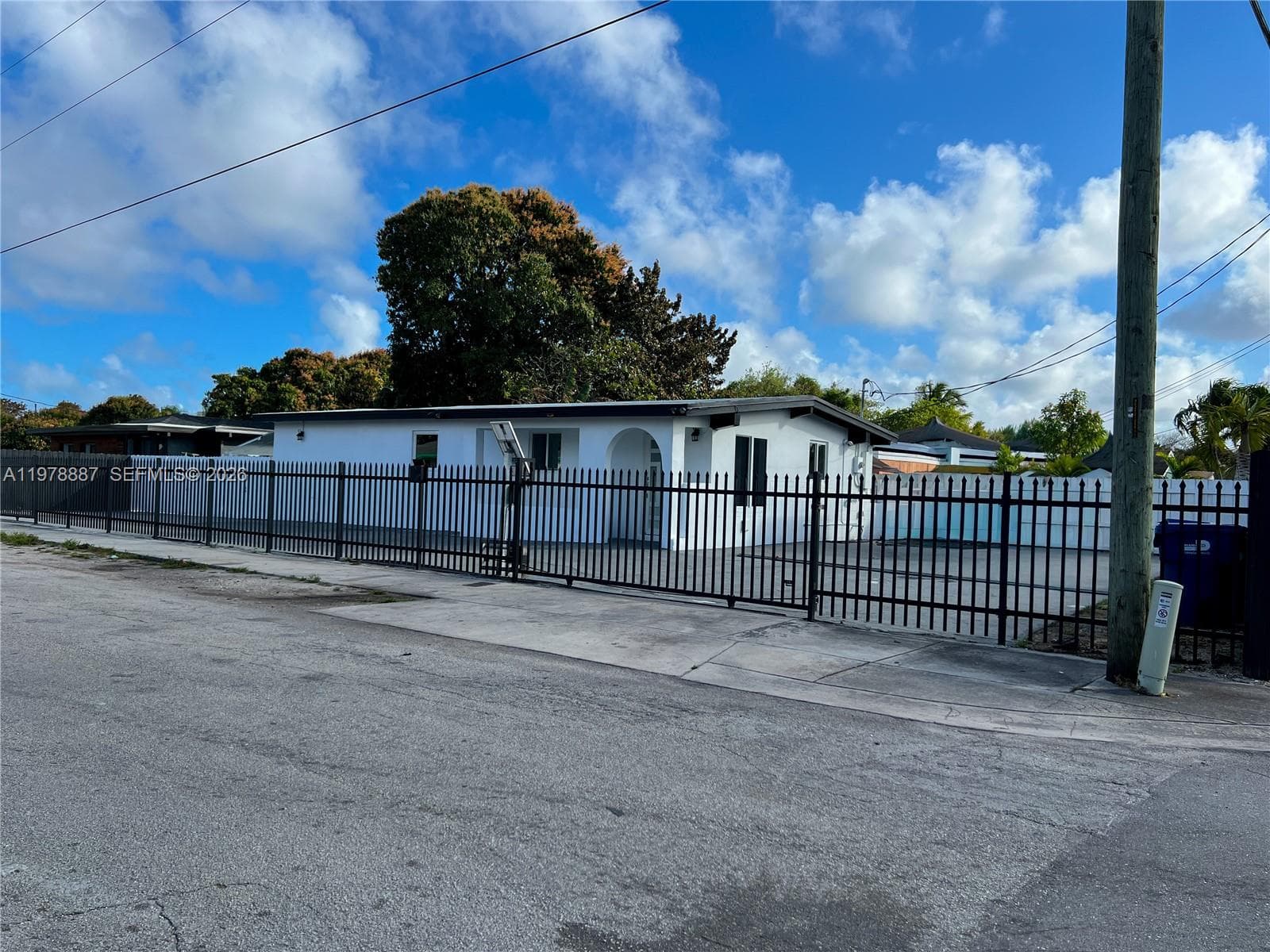 10090 W Fern St, Miami, FL 33157 photo 2