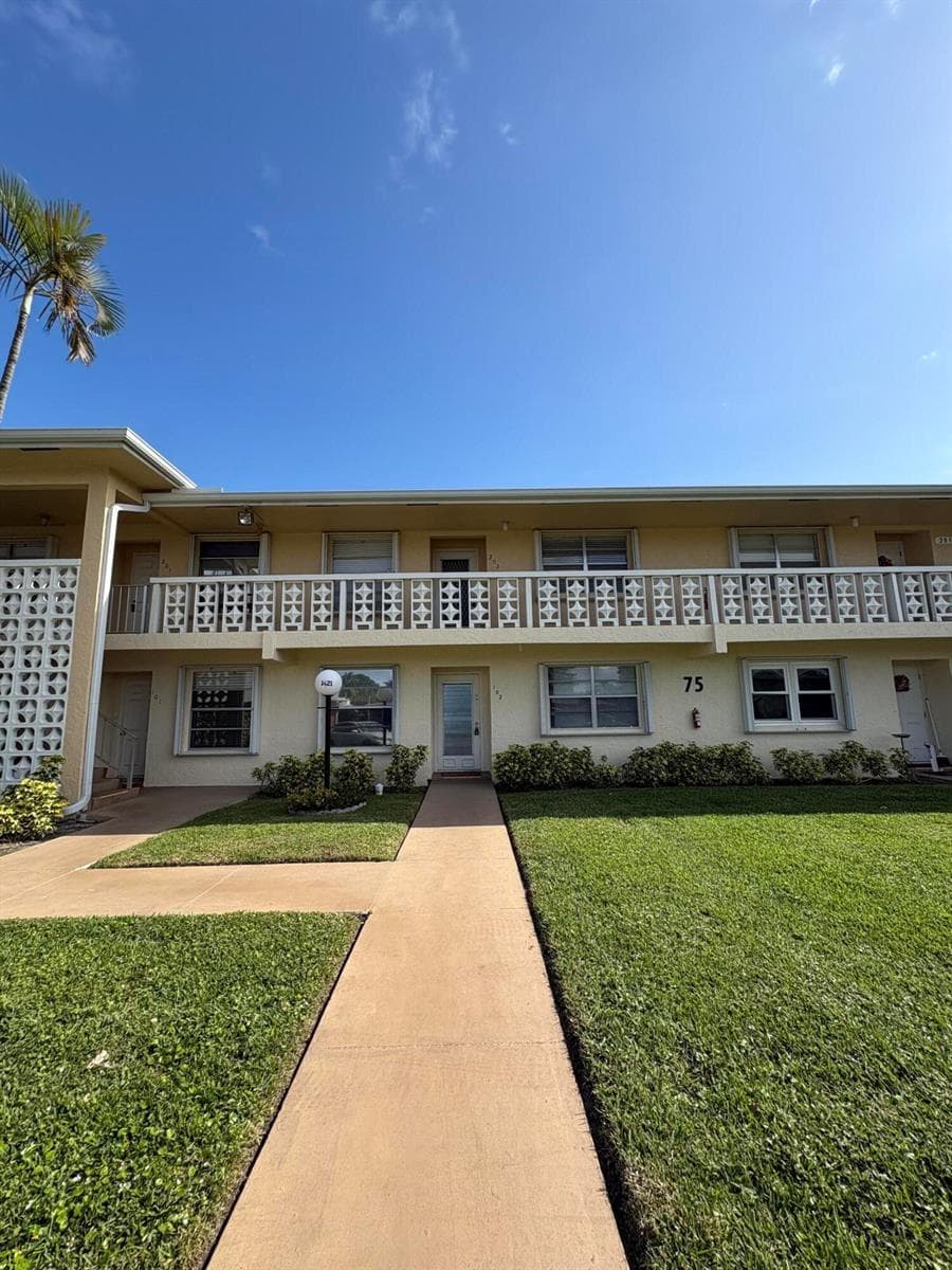 1421 NW 19th Terrace # 202, Delray Beach, FL 33445 photo 2
