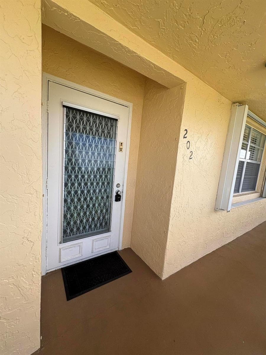 1421 NW 19th Terrace # 202, Delray Beach, FL 33445 photo 3