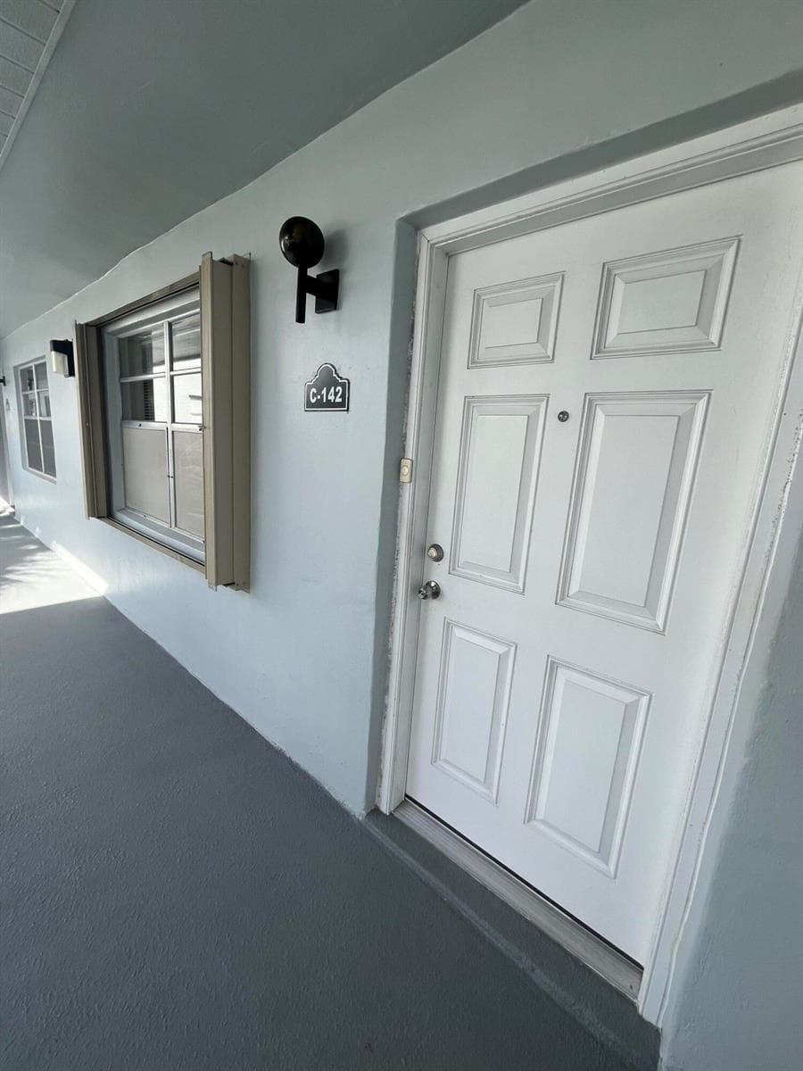 142 Normandy C, Delray Beach, FL 33484 photo 5