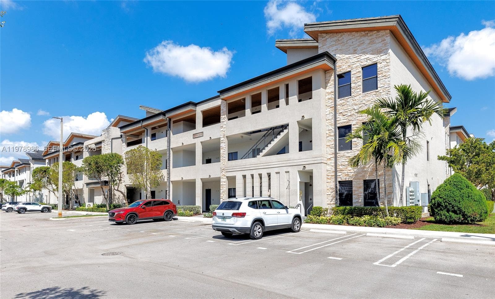 7925 NW 104th Ave # 28, Doral, FL 33178 photo 2