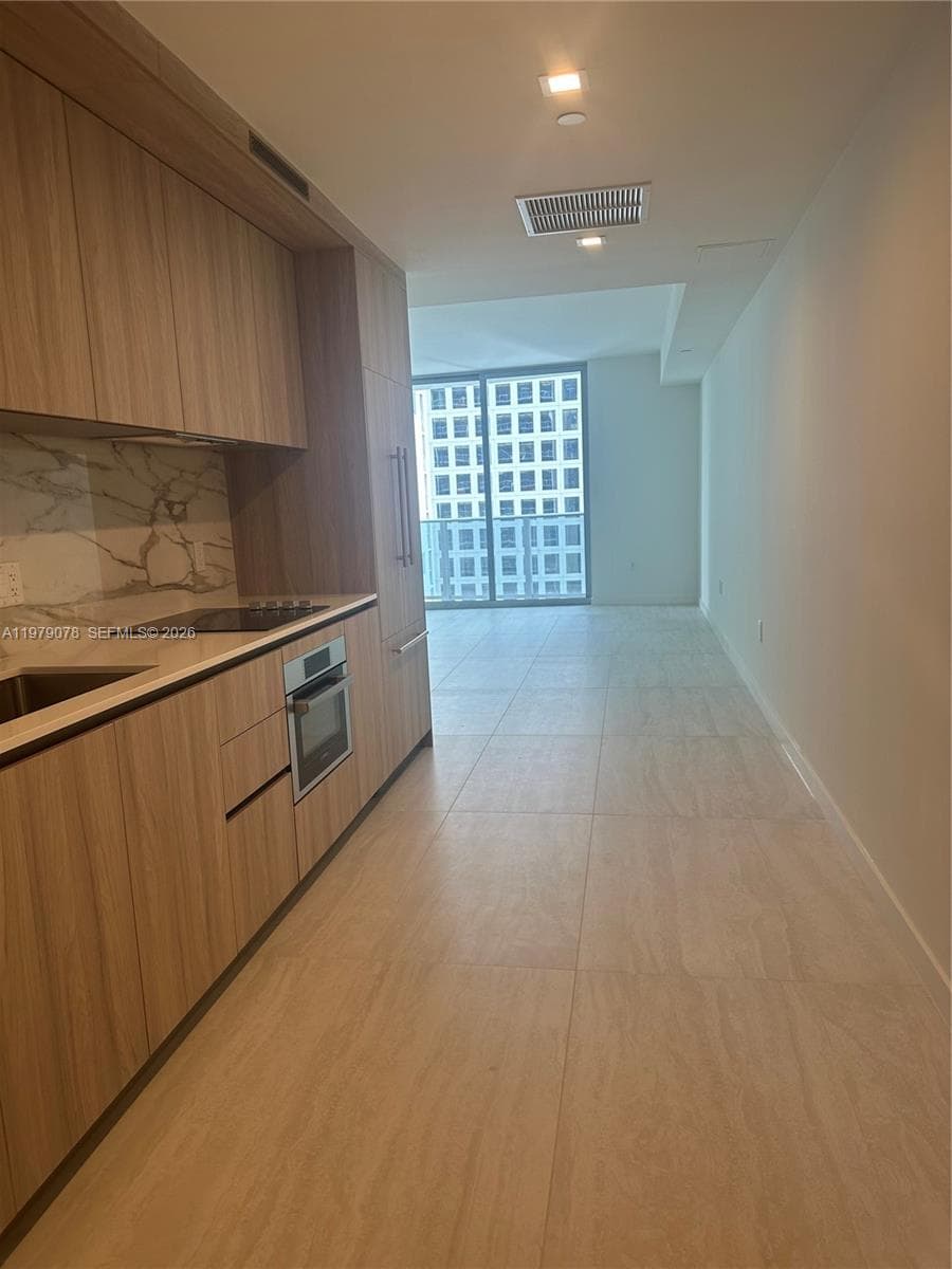 77 SE 5th # 2514, Miami, FL 33131