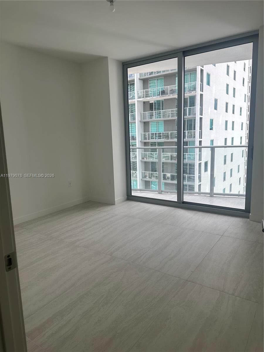 77 SE 5th # 2514, Miami, FL 33131 photo 5