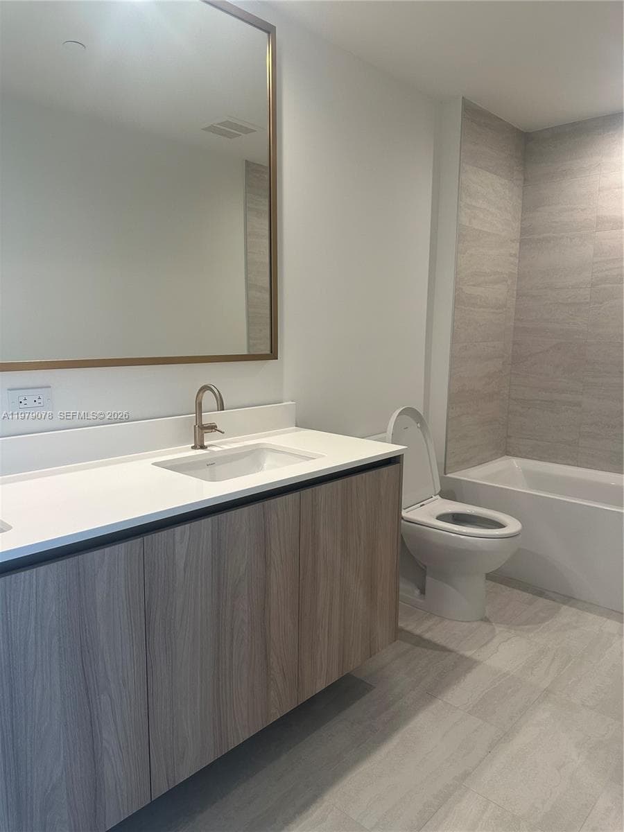 77 SE 5th # 2514, Miami, FL 33131 photo 4