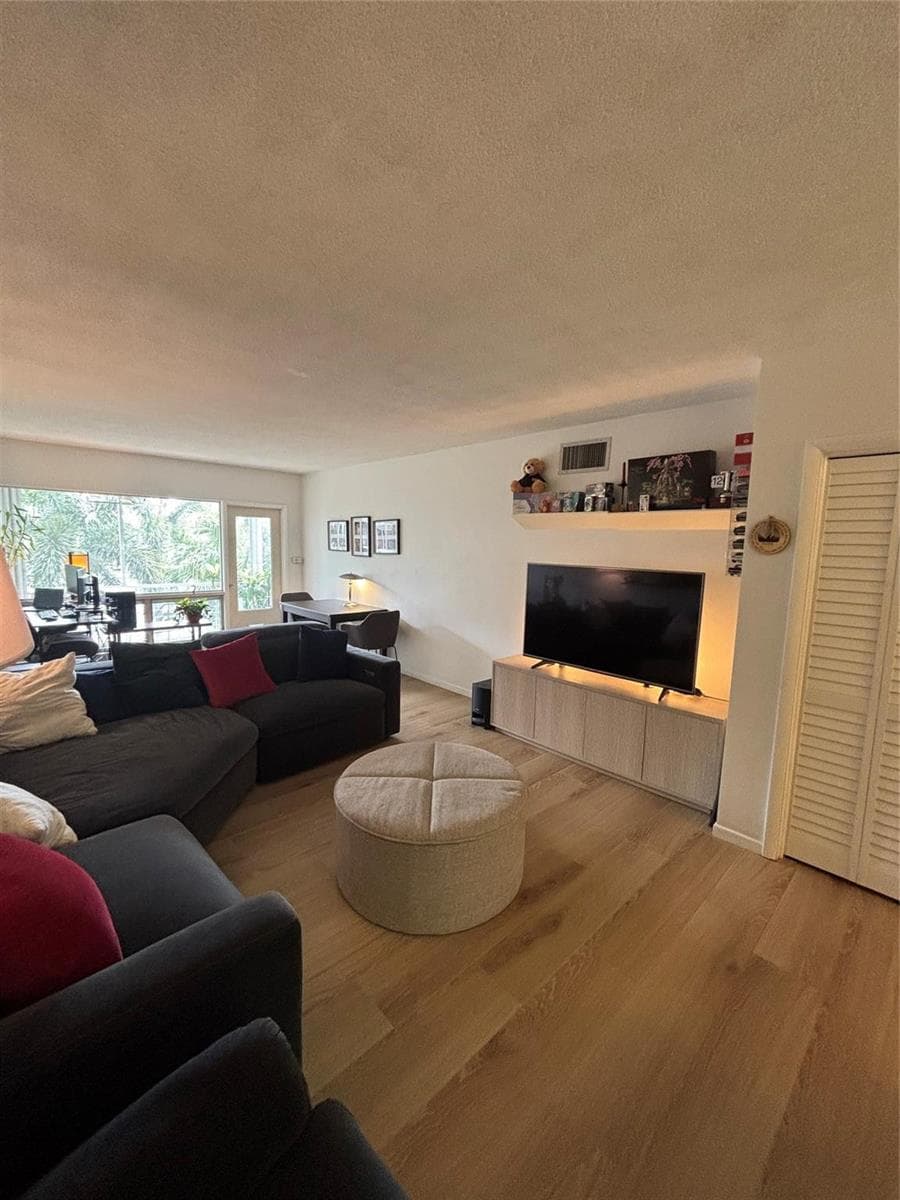 900 SW 12th Street # 202, Fort Lauderdale, FL 33315 photo 3