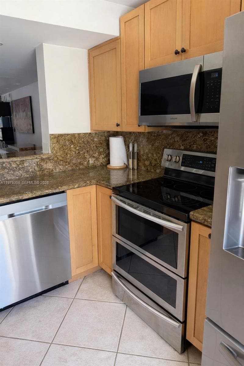 2661 NE 164th St # 40, North Miami Beach, FL 33160 photo 5