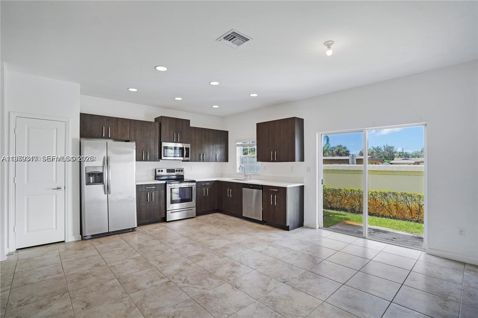 1121 NW 41st Ln, Lauderhill, FL 33313 photo 3