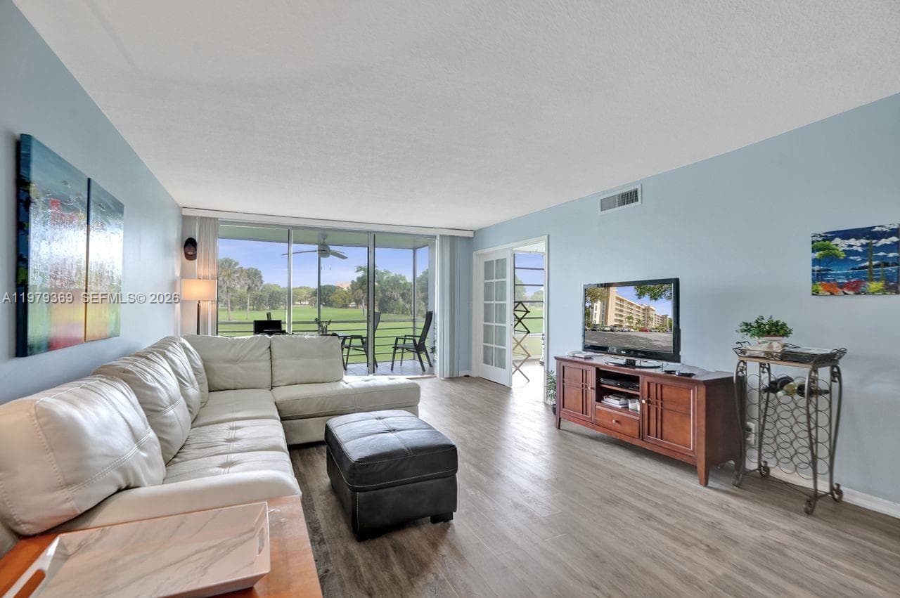2651 S Course Dr # 203, Pompano Beach, FL 33069 photo 3