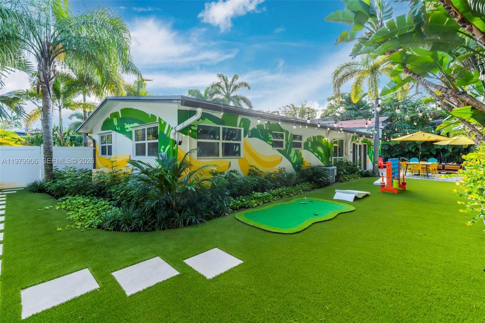 801 NW 24th St, Wilton Manors, FL 33311 photo 2