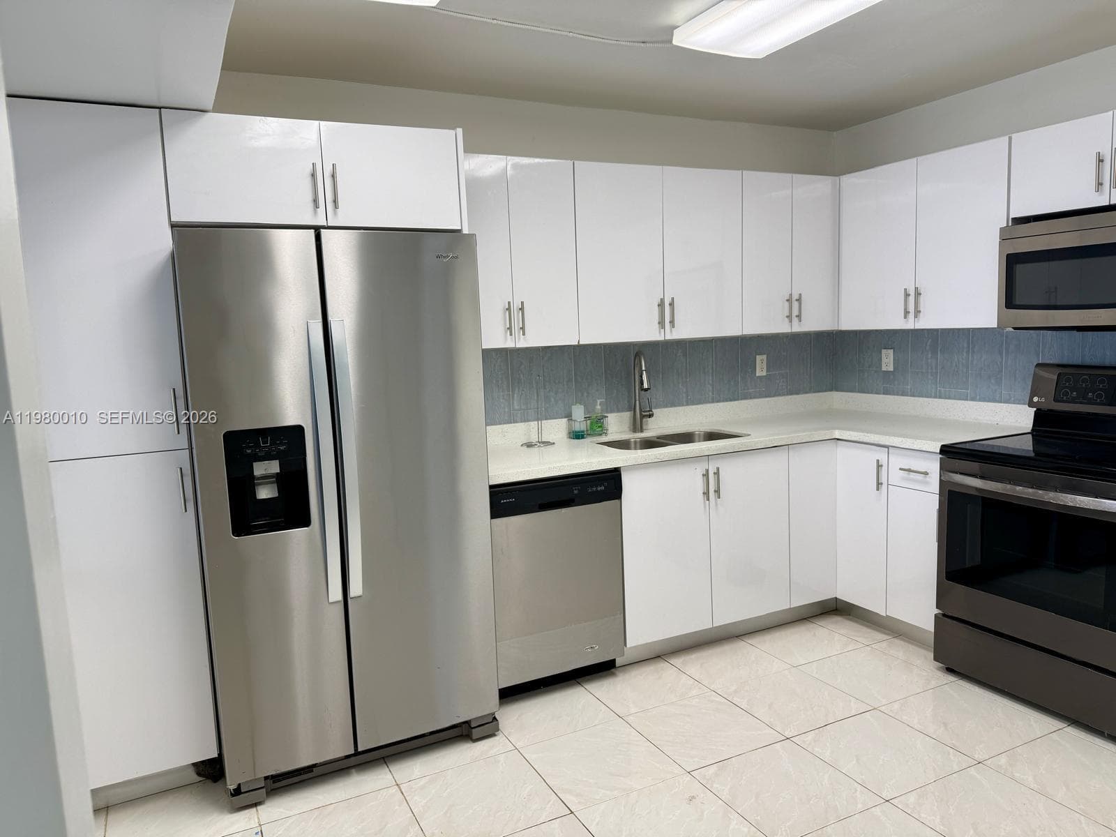 20850 San Simeon Way # 105-5, Miami, FL 33179 photo 2
