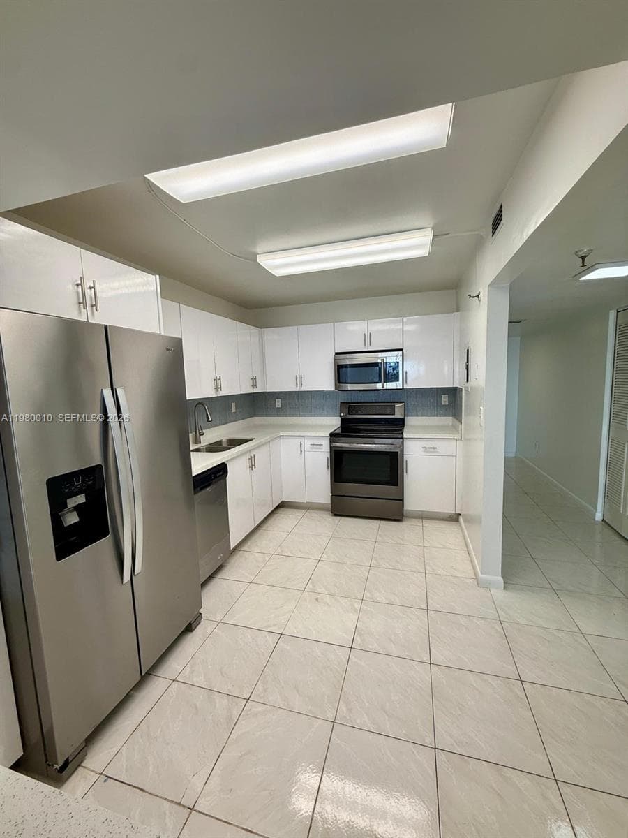 20850 San Simeon Way # 105-5, Miami, FL 33179 photo 4