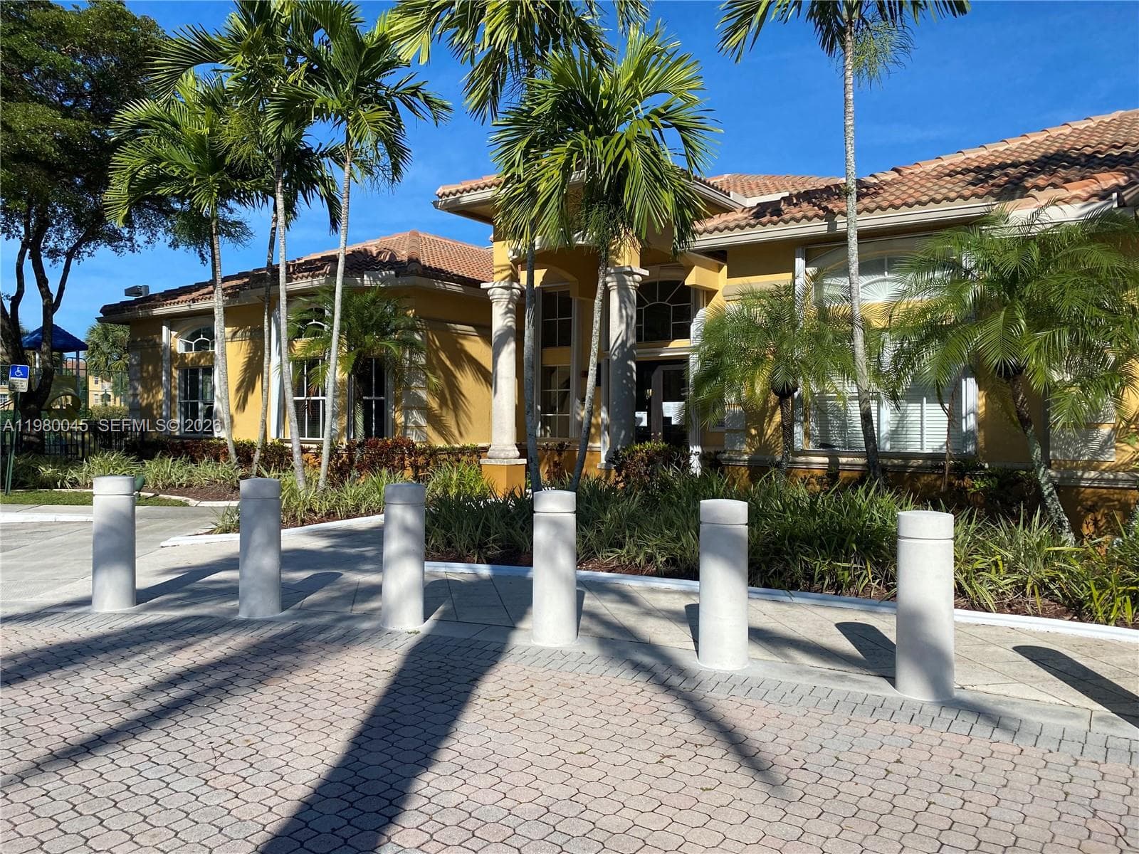 9645 NW 1ST CT # 1-302, Pembroke Pines, FL 33024 photo 4