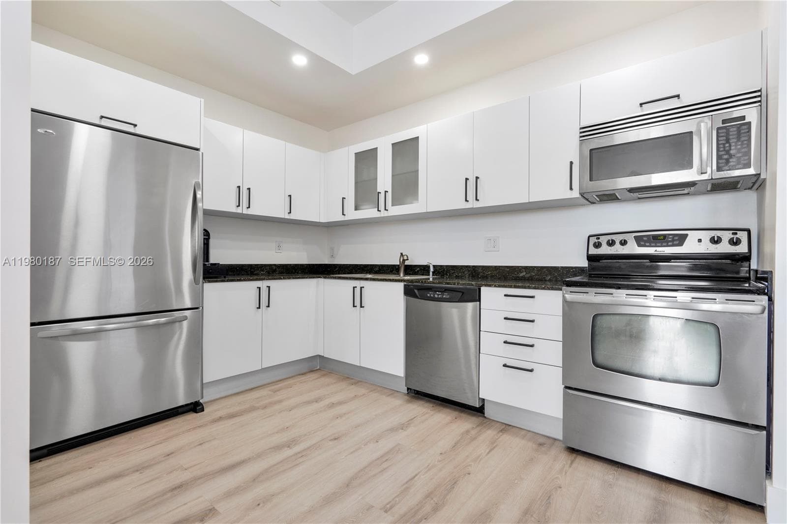 3250 Grand Ave # 507, Miami, FL 33133 photo 3