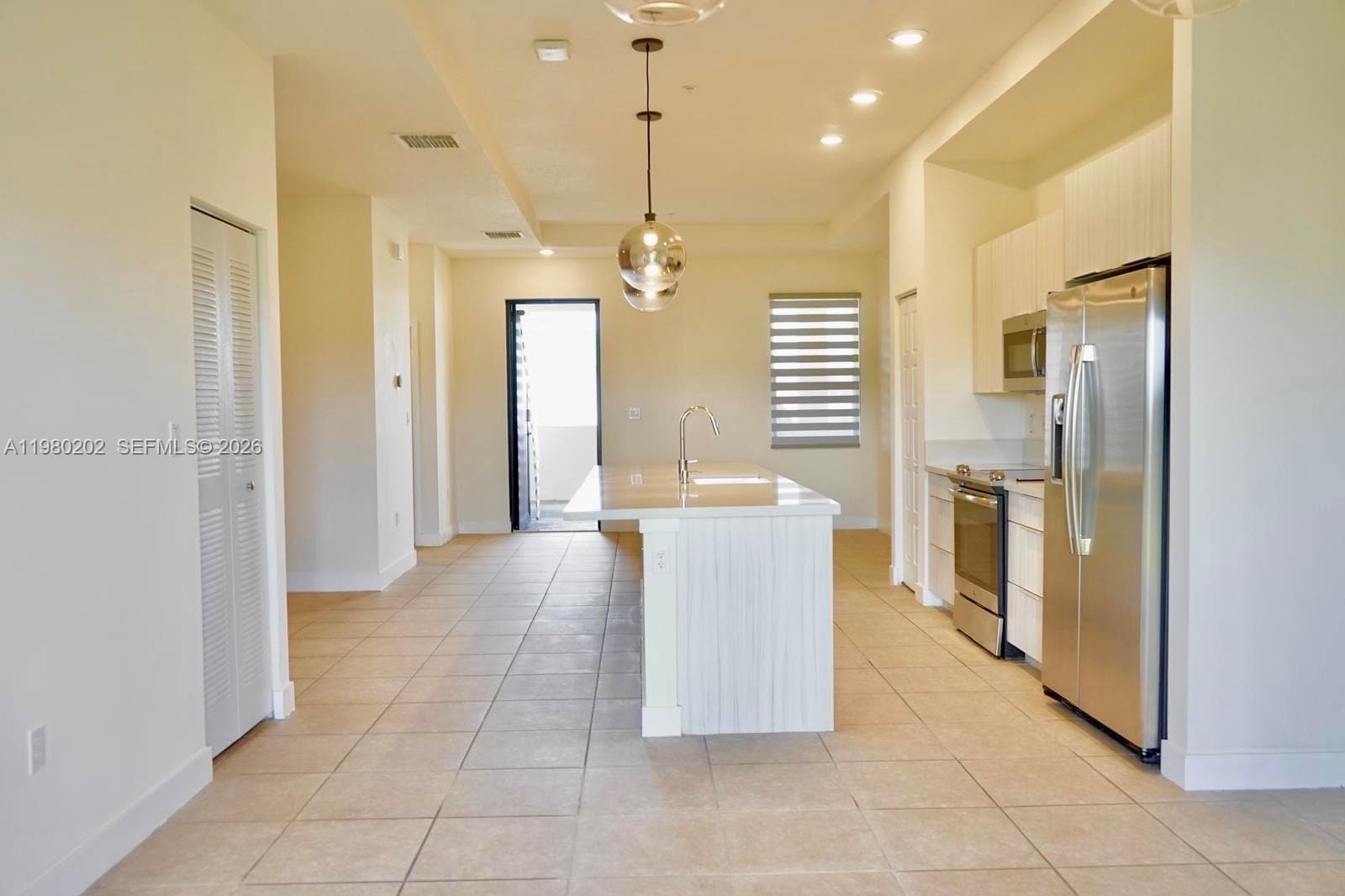 7925 NW 104th Ave # 32, Doral, FL 33178 photo 4