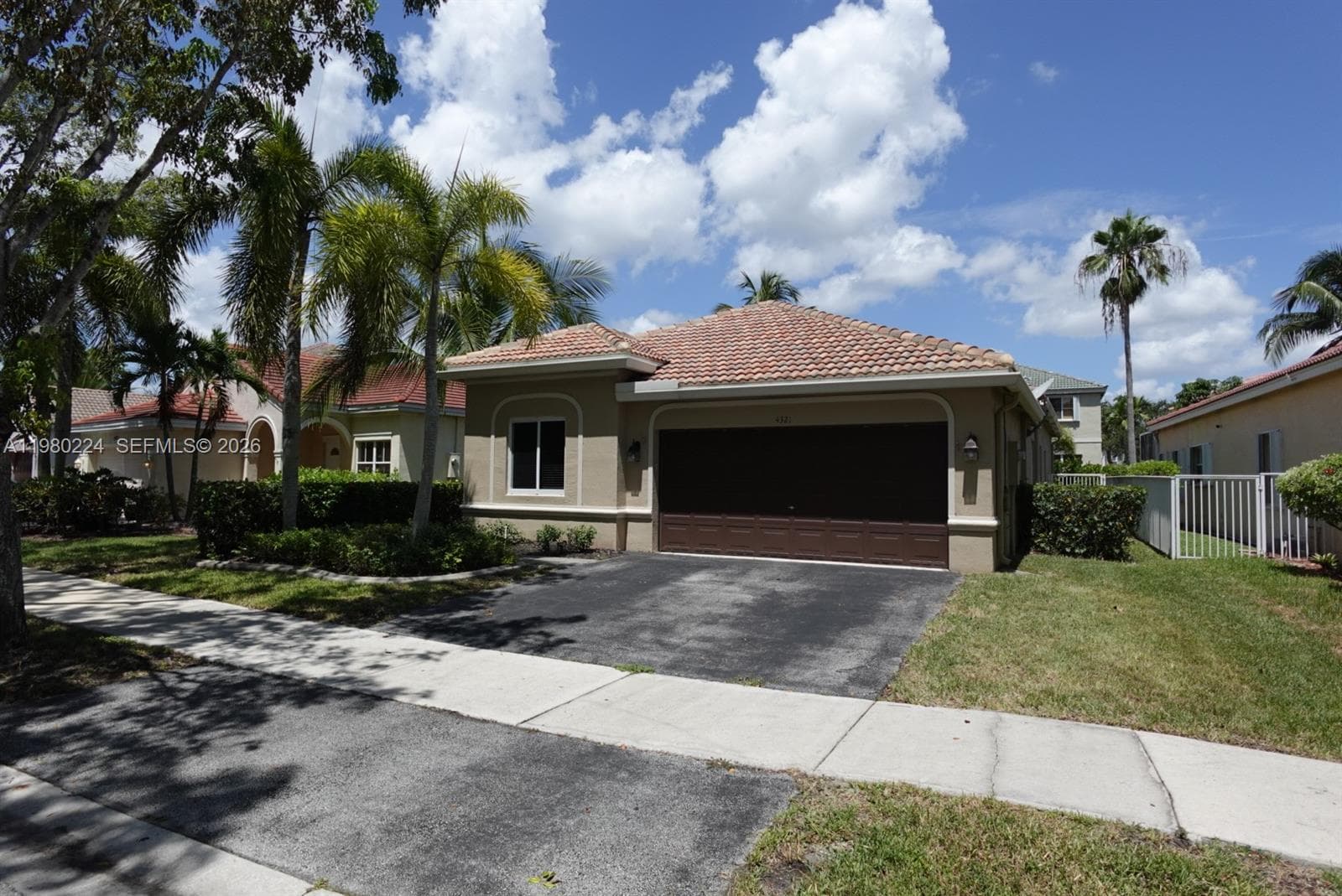 4321 Willow Ridge Dr, Weston, FL 33331 photo 2