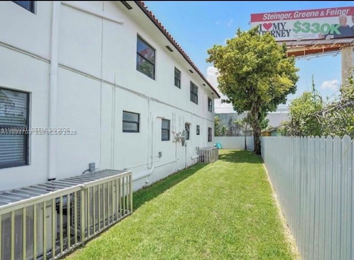 584 NW 30th St, Miami, FL 33127 photo 3