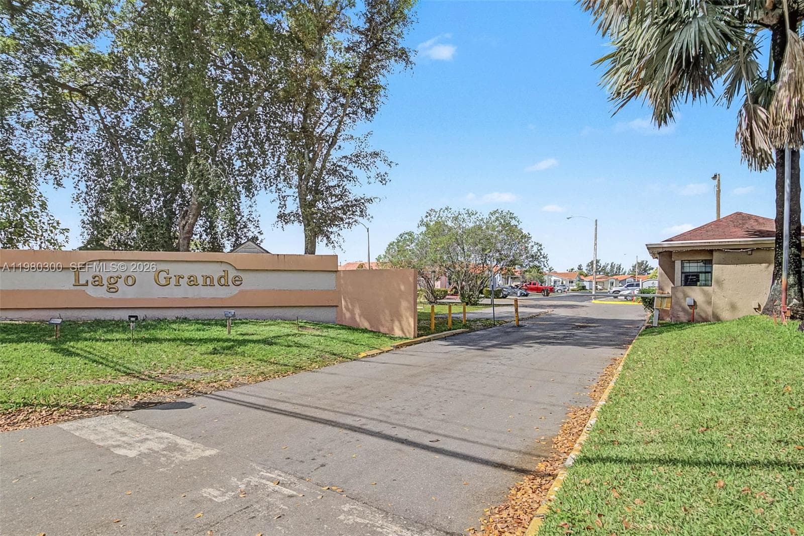 6525 W 26th Dr # 204-37, Hialeah, FL 33016 photo 2
