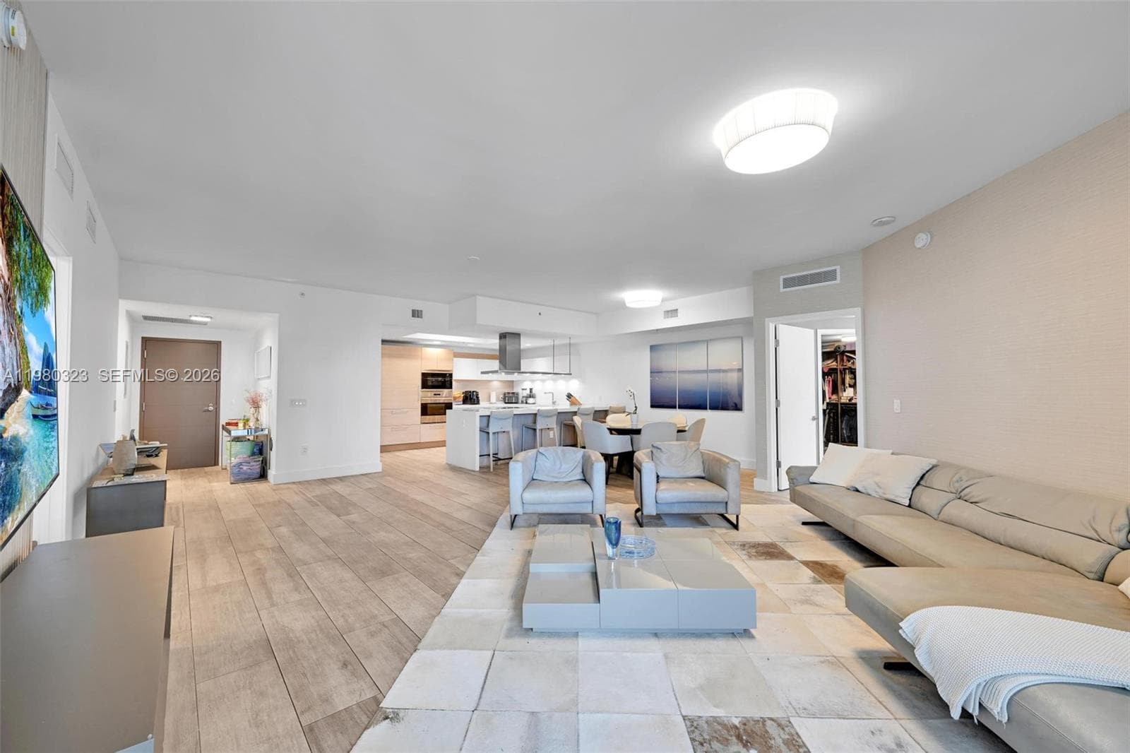 17111 Biscayne Blvd # 207, North Miami Beach, FL 33160 photo 5