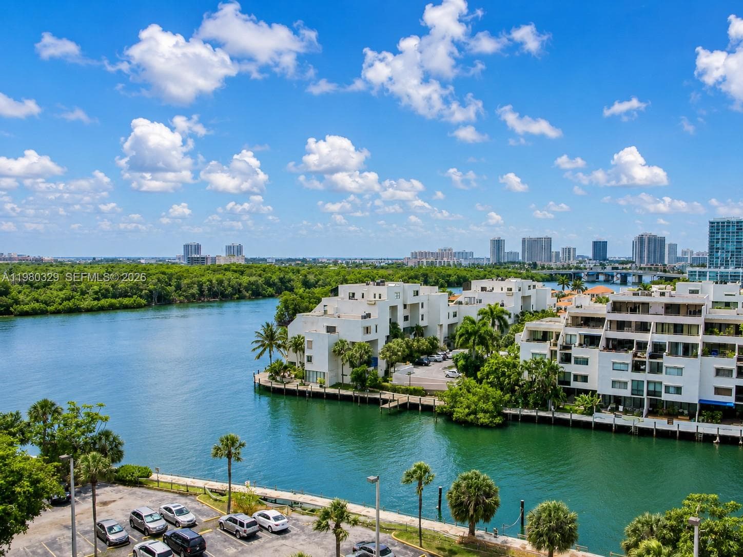 400 Kings Point Dr # 812, Sunny Isles Beach, FL 33160 photo 2