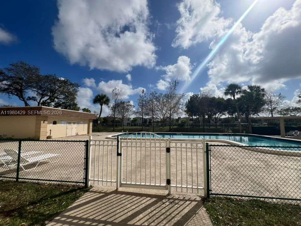 800 NE 195th St # 501, Miami, FL 33179 photo 5