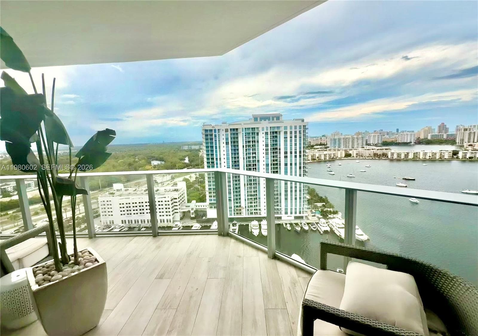 17111 Biscayne Blvd # 2305, North Miami Beach, FL 33160 photo 3