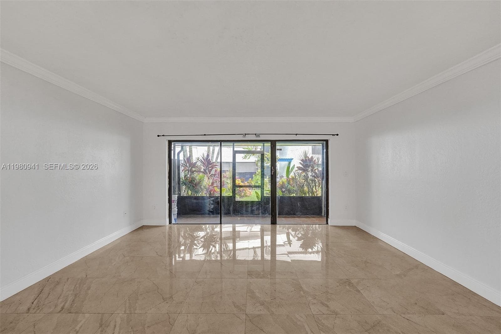 21300 San Simeon Way # P6, Miami, FL 33179 photo 5