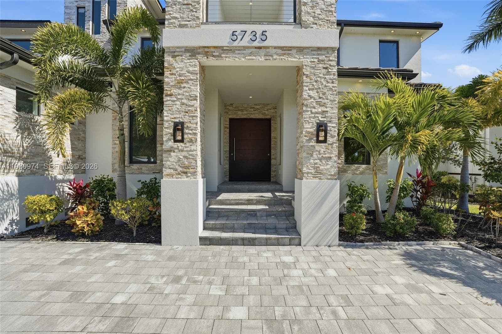 5735 Riverside Dr, Cape Coral, FL 33904 photo 2