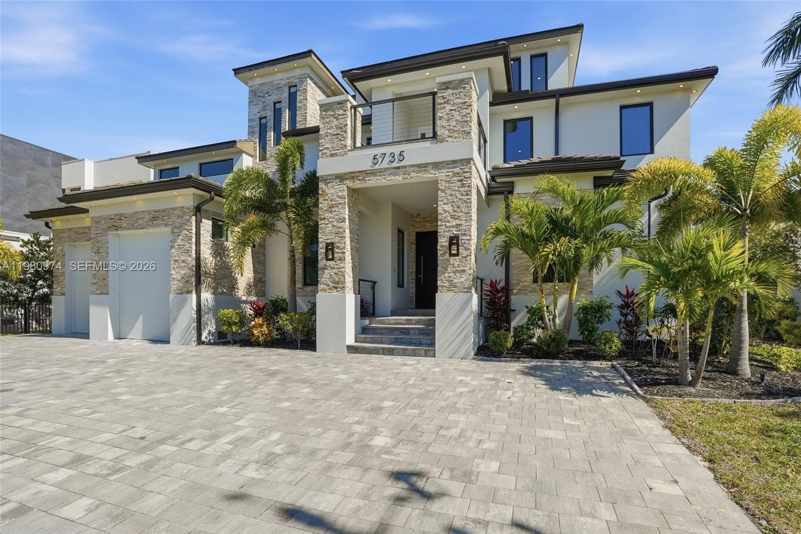 5735 Riverside Dr, Cape Coral, FL 33904 photo 3