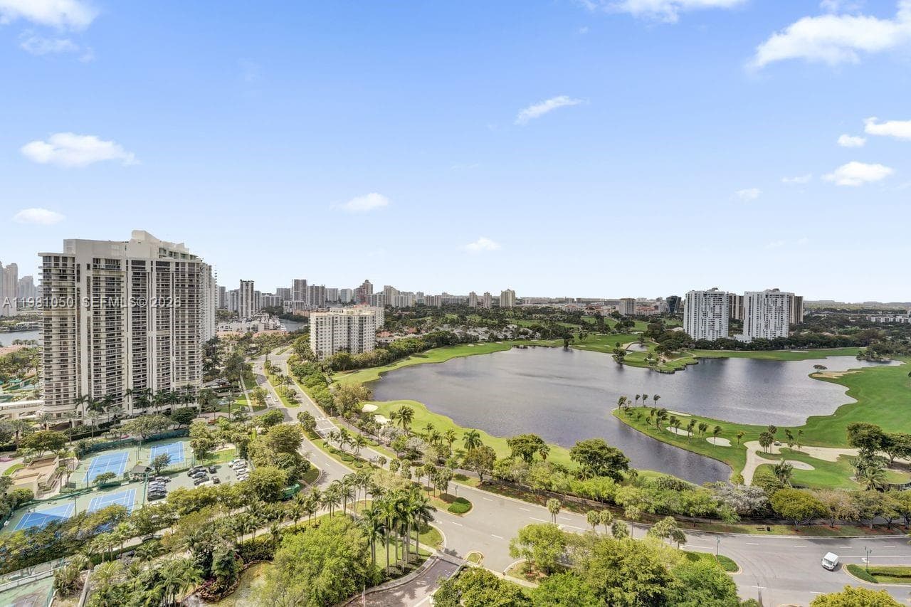 20281 E Country Club Dr # 2209, Aventura, FL 33180 photo 4